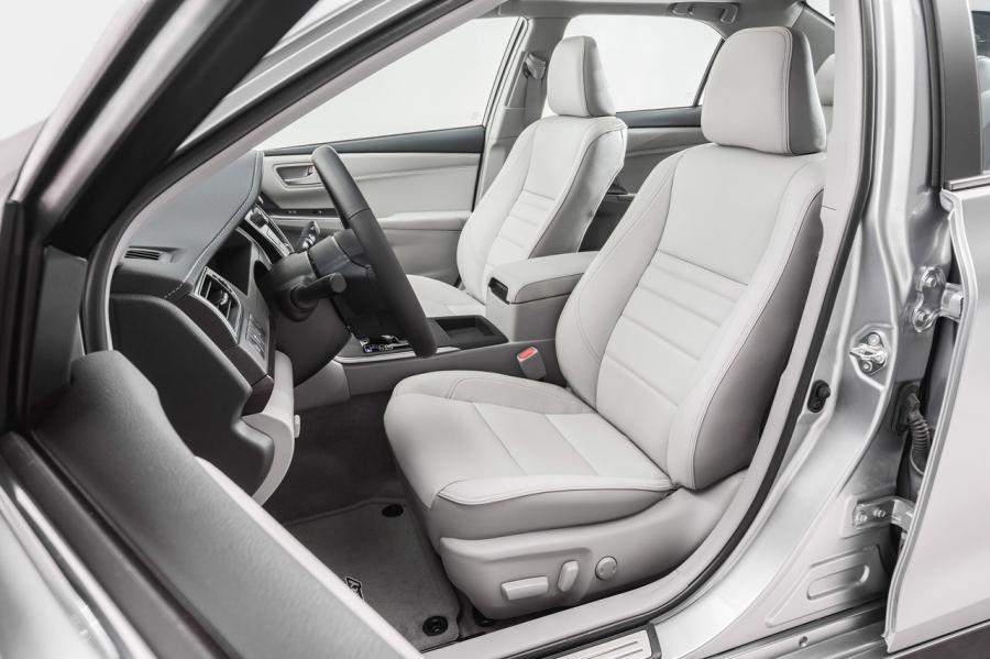  Toyota Camry 2015 года  (фото 54 из 78)